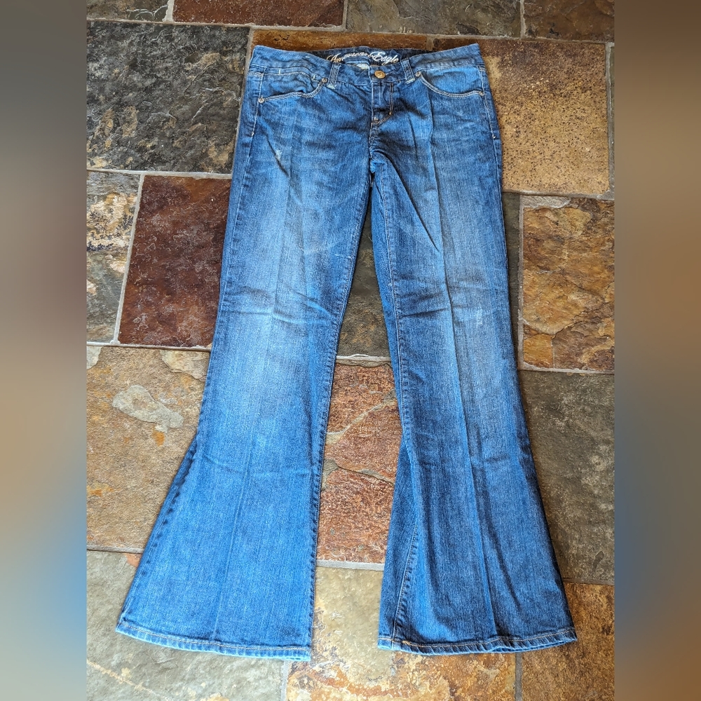 American Eagle Jeans Women's Size 6 (Measured 30W/31L) Real Flare Wide Leg Retro